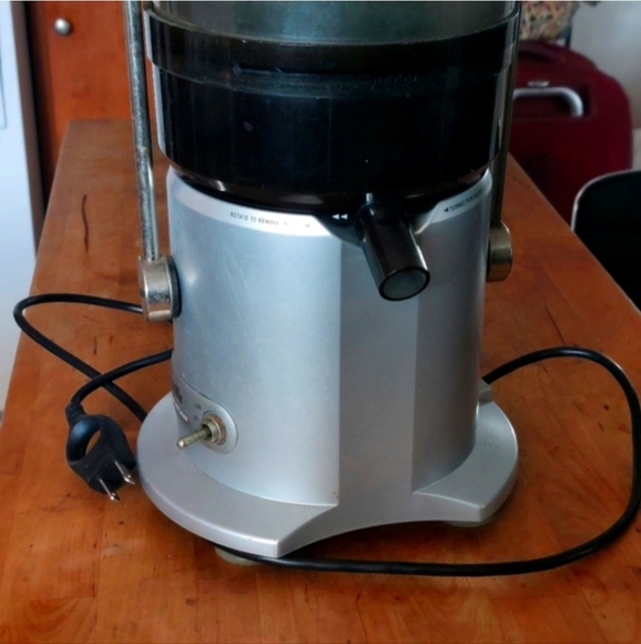 Breville Juice Fountain JE95XL Electric Juicer 850 watts (better than blender) - Picture 8 of 8